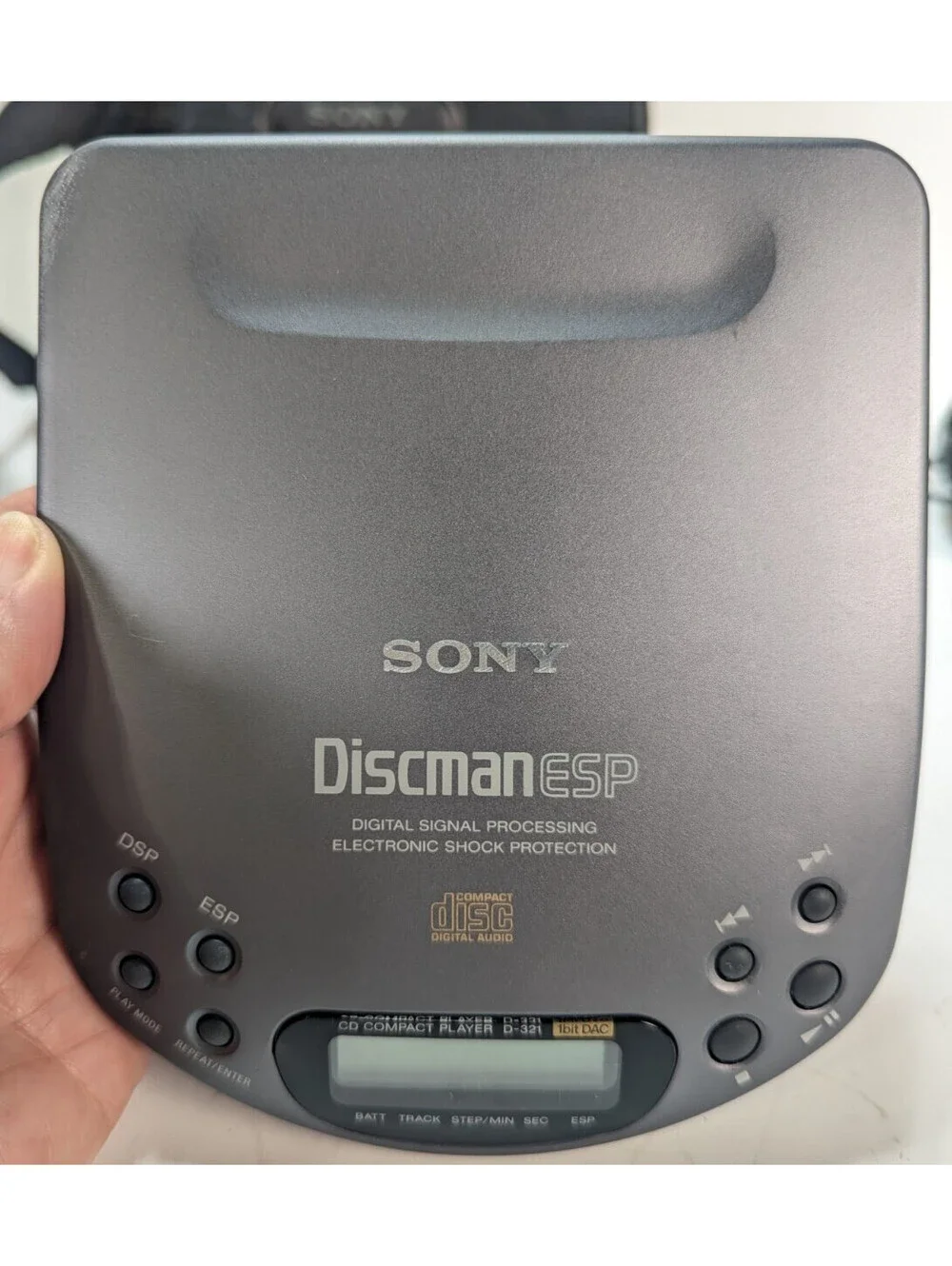 Sony D-321 Discman with Case, Batteries, Charger, Headphones Portable CD Player